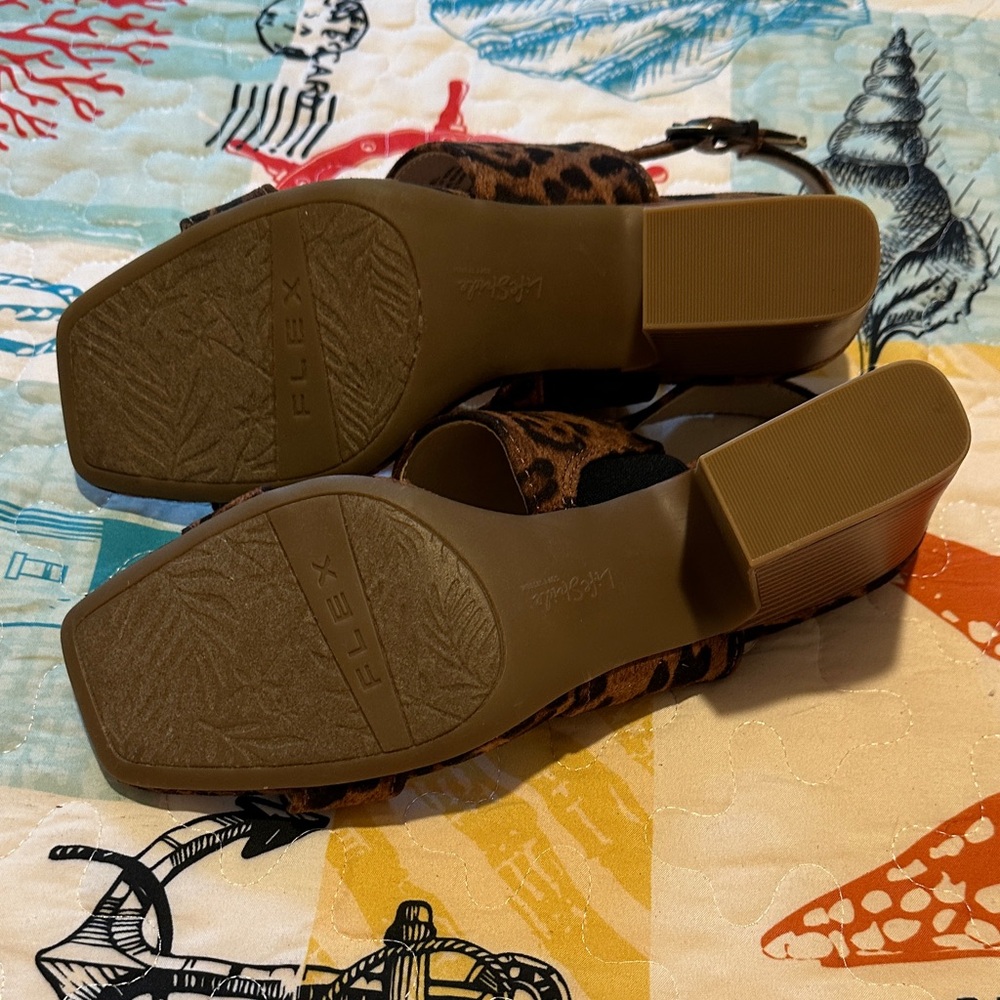 Life Stride Women's Brown Leopard Sandals - Picture 4 of 4